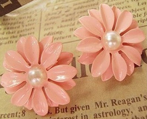 Daisy Earring Deals