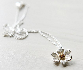 Chrysanthemum Flower Necklace Deals