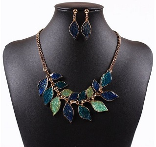 Women's Necklace Deals